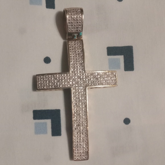 925 silver 0.75ct diamond micro pave cross pendant! (Gold Plated) 13.3 Grams - Picture 1 of 5